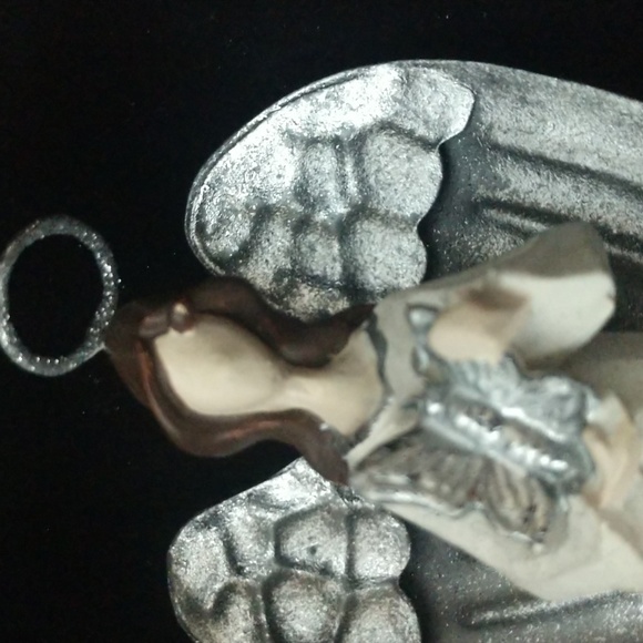 Sister Angel Ornament - Picture 4 of 4